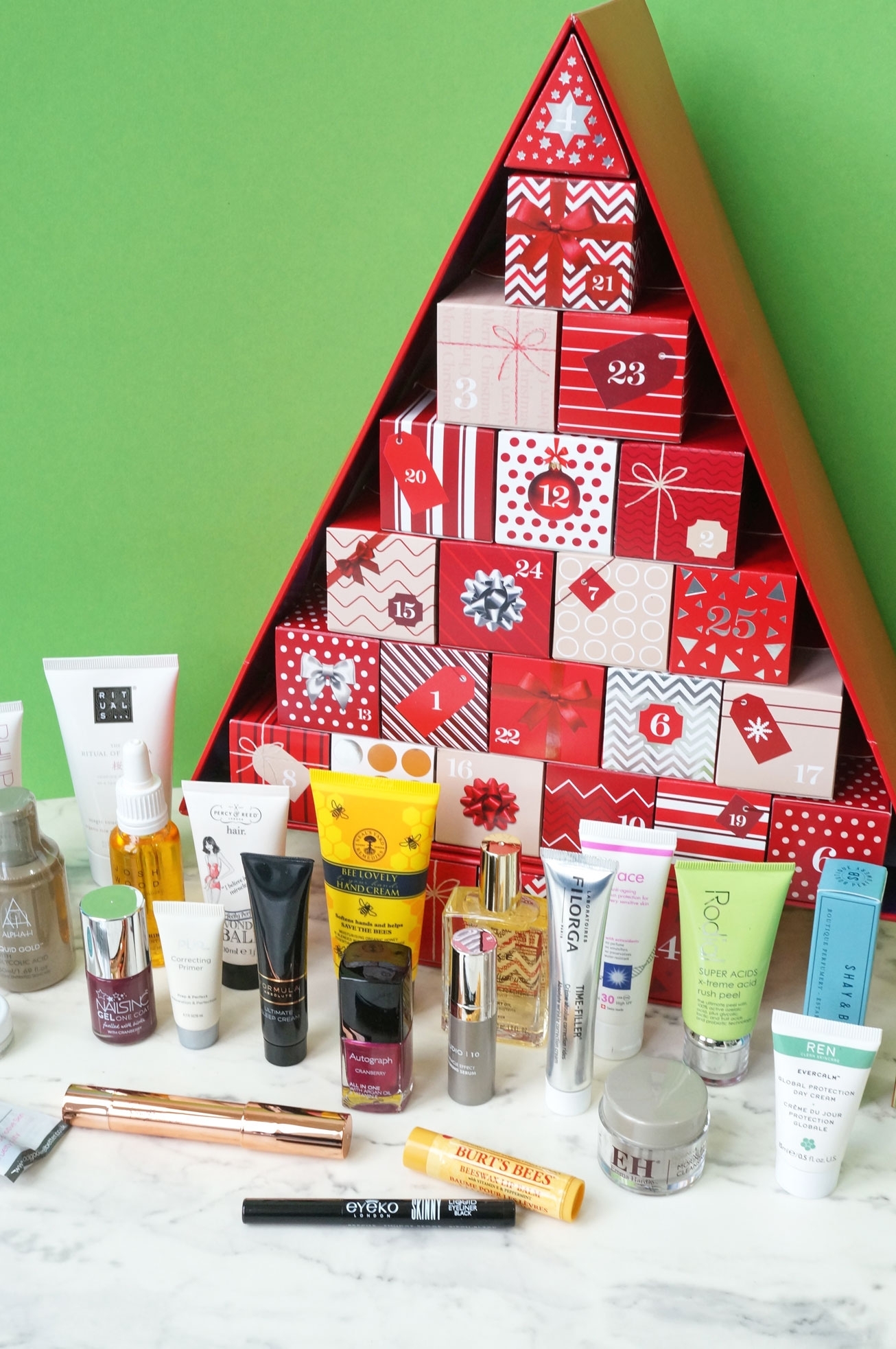 M&amp;S Beauty Advent Calendar 2016 – Spoiler!