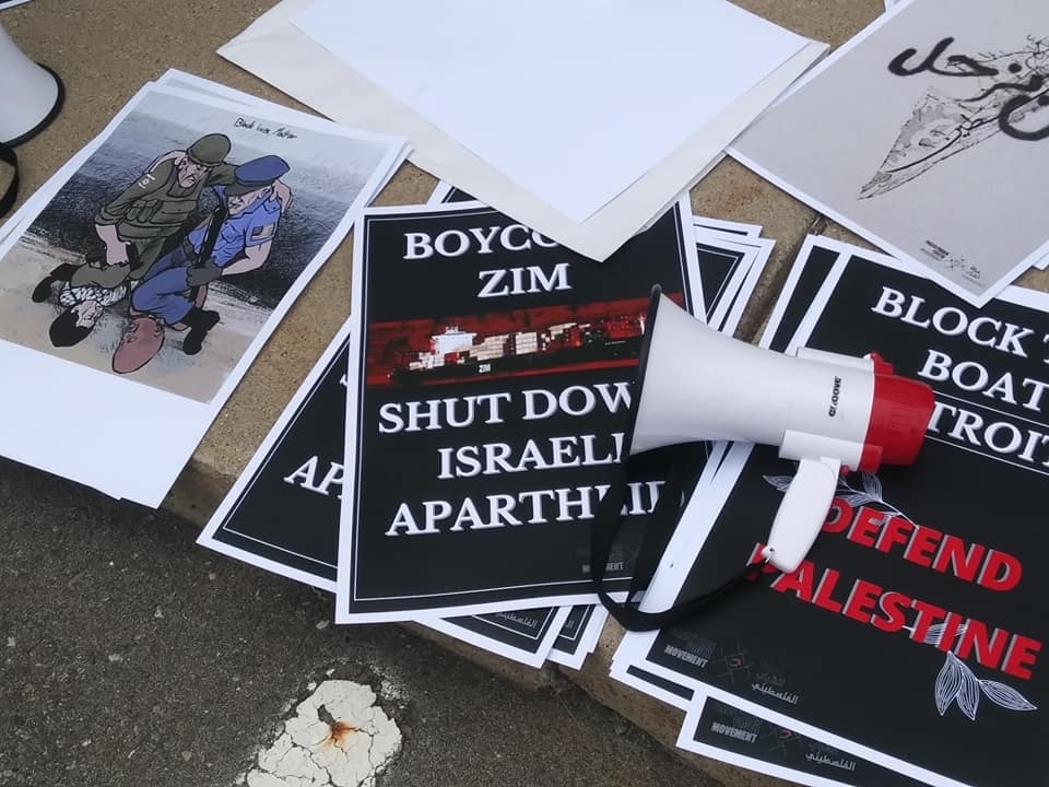 Detroit Says Block The Boat Placards Outside Zim Shipping