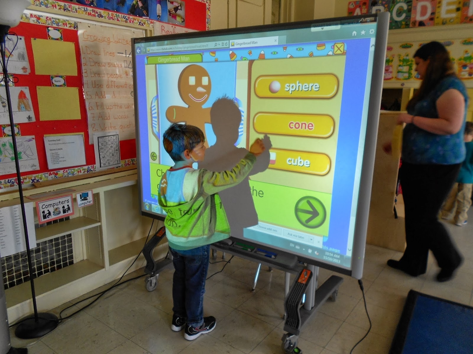 Kids Learning Through Play: Smartboard